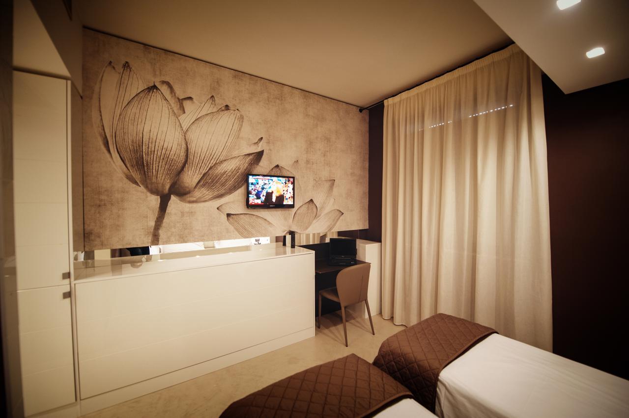 Camera Superior Matrimoniale/Doppia con Letti Singoli con Letto Supplementare